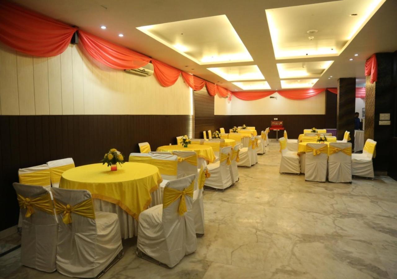Hotel Loto - Sector 66 Noida Ngoại thất bức ảnh