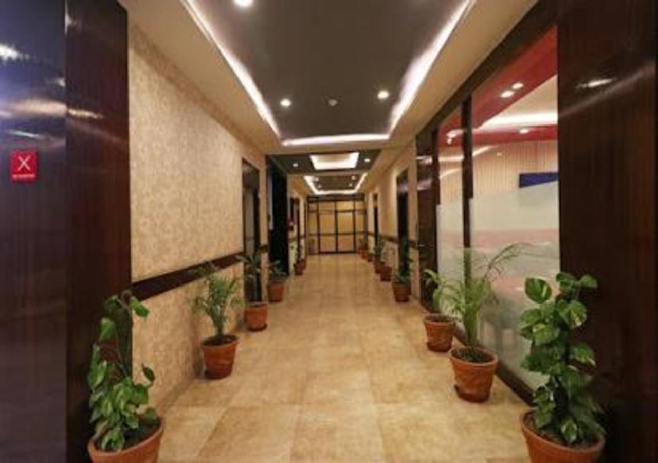 Hotel Loto - Sector 66 Noida Ngoại thất bức ảnh
