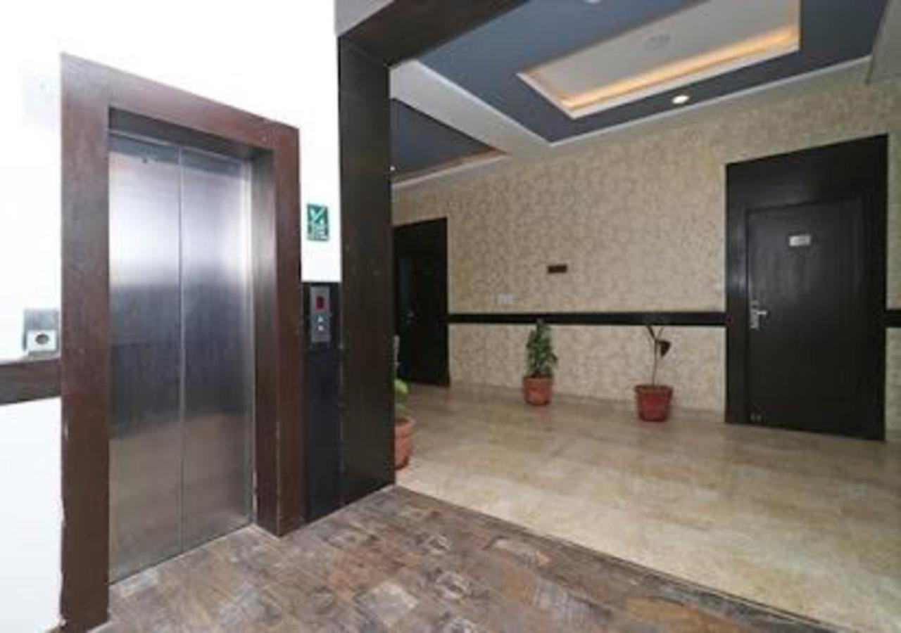 Hotel Loto - Sector 66 Noida Ngoại thất bức ảnh
