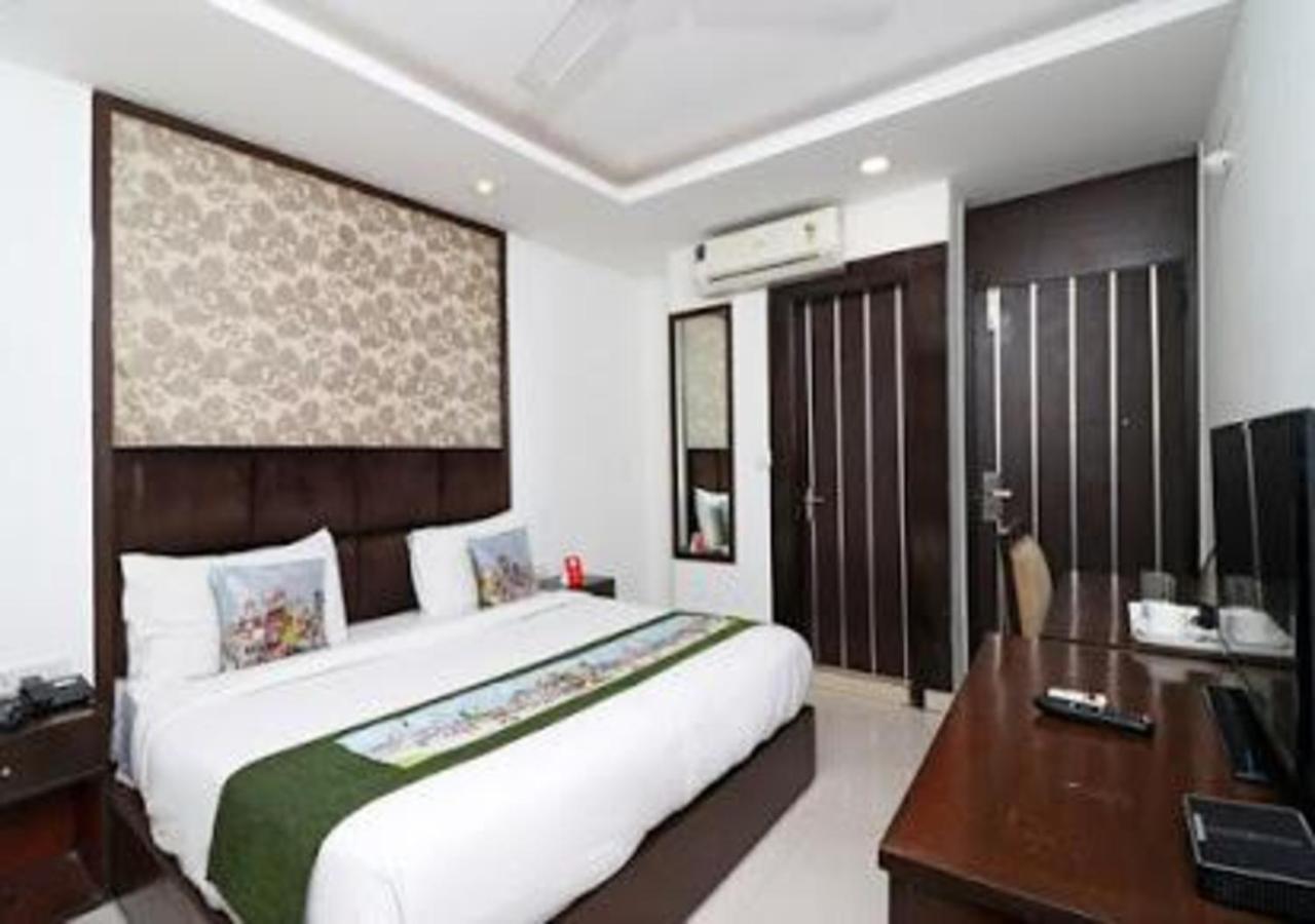 Hotel Loto - Sector 66 Noida Ngoại thất bức ảnh