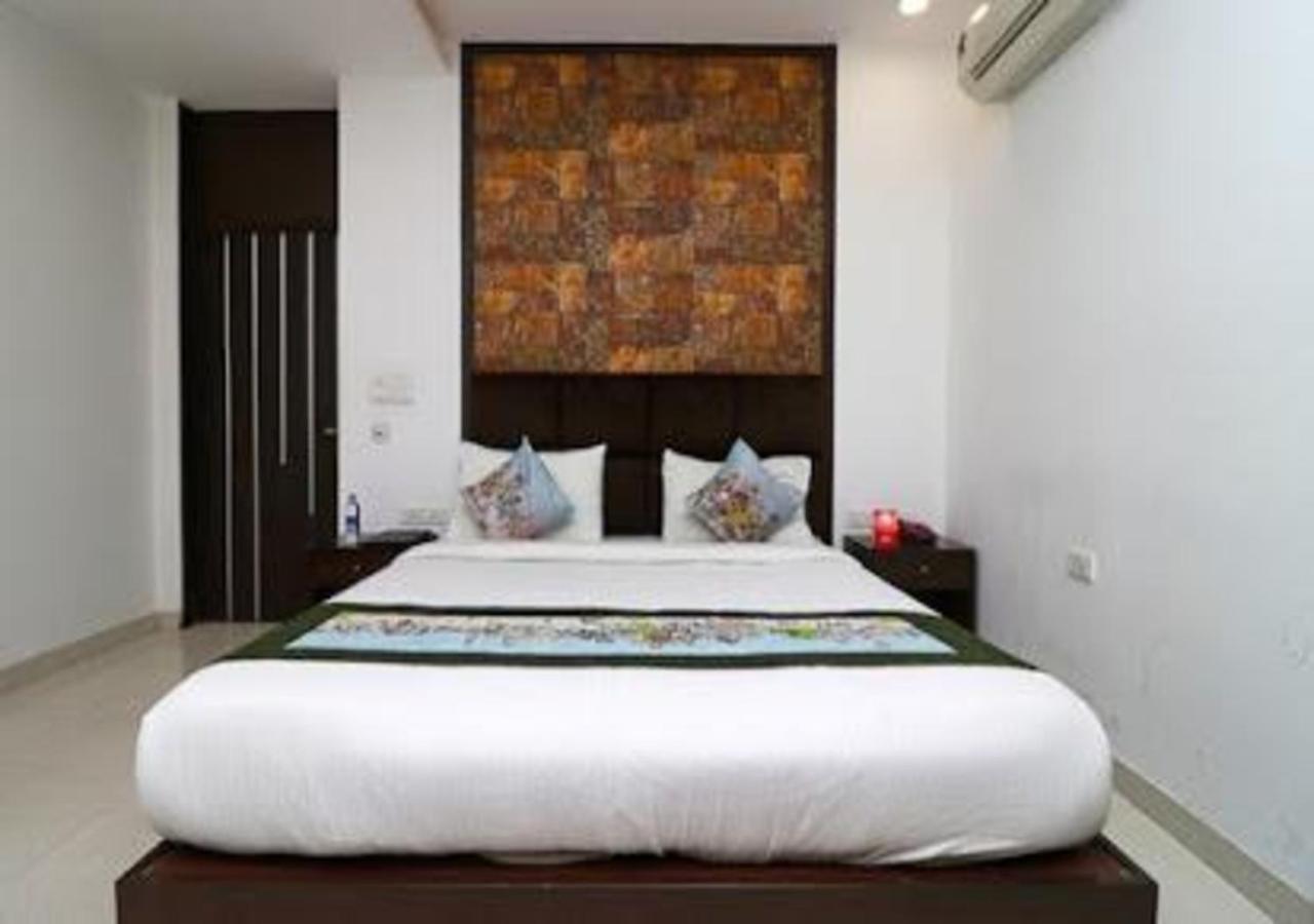 Hotel Loto - Sector 66 Noida Ngoại thất bức ảnh